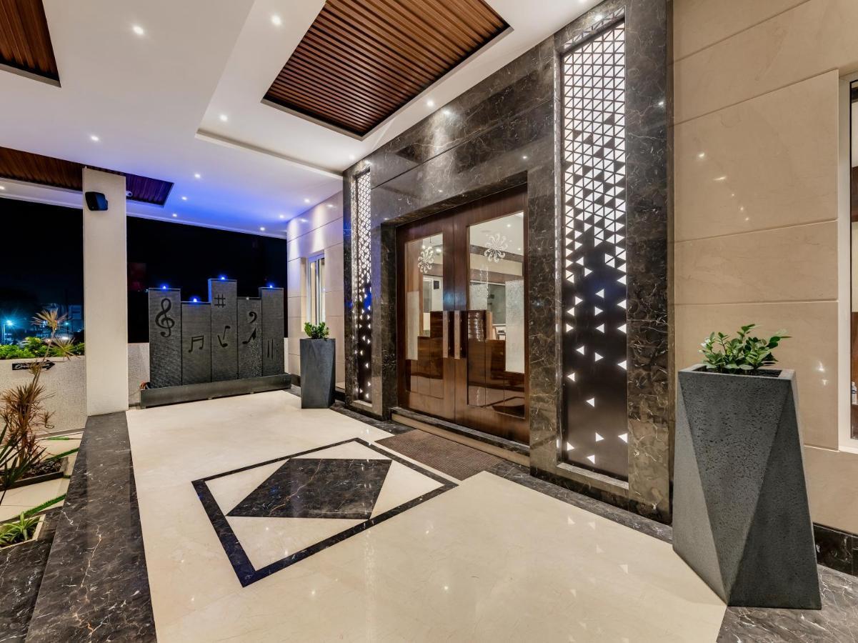 Grand Regal Hotel Chandoli Luaran gambar