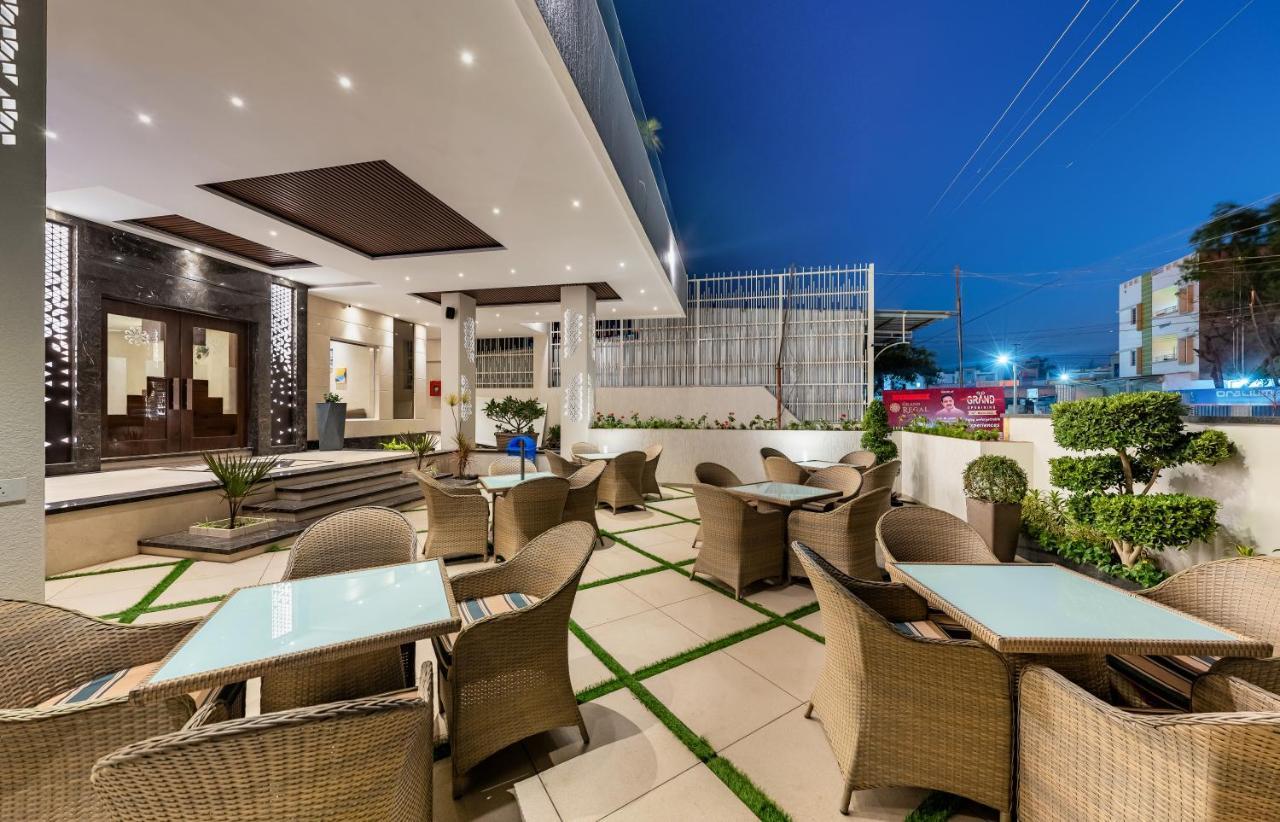 Grand Regal Hotel Chandoli Luaran gambar